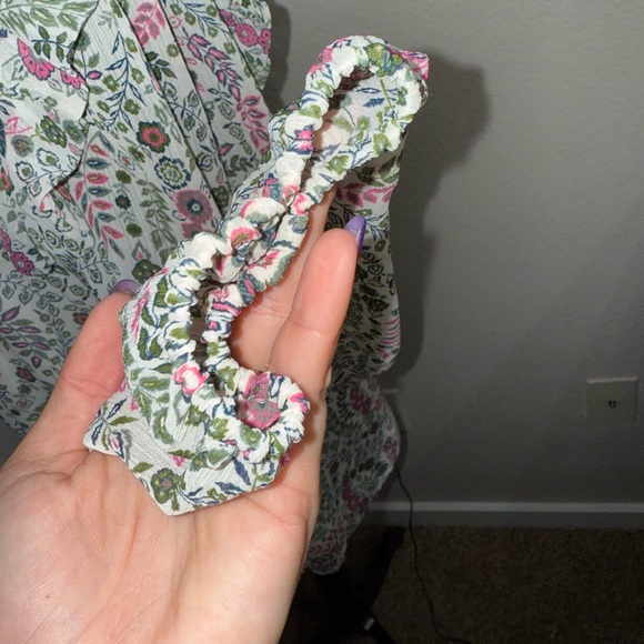 LOFT Pink and Green Petite Floral Scalloped Ruffle Cottagecore Blouse- Large - Picture 5 of 8